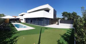 Bazén v ubytování Villa Aurus - Luxury 5 bedroom nebo v jeho okolí