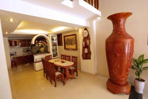 Gallery image of Hoang Thu Hostel in Hoi An