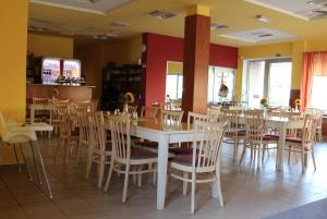 Restoran ili drugo mesto za obedovanje u objektu Hotel Petra