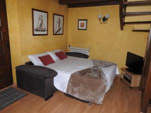 Rúm í herbergi á Acogedor Refugio en la Vall d'Incles, HUT1-05073