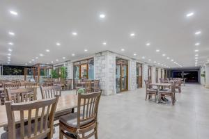 Posezení v ubytování Hanedan Otel Foca Izmir
