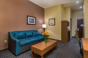 Posezení v ubytování Best Western Plus Shamrock Inn & Suites