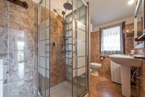 Koupelna v ubytování Villa Mallus 5 posti letto
