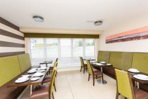 Εστιατόριο ή άλλο μέρος για φαγητό στο Strandhill Lodge and Suites Boutique Hotel