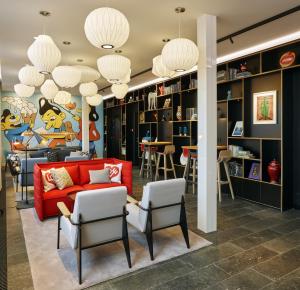 Posezení v ubytování citizenM Copenhagen Radhuspladsen