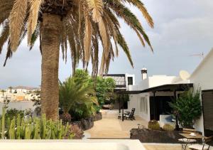 Kép Villa Mare Bella Chao sea view private heated solar pool AC szállásáról Puerto del Carmenben a galériában