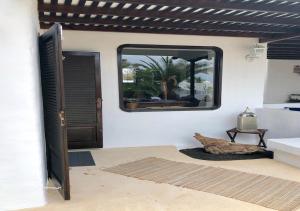 Kép Villa Mare Bella Chao sea view private heated solar pool AC szállásáról Puerto del Carmenben a galériában