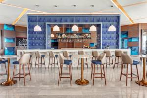 Lounge nebo bar v ubytování Royalton CHIC Cancun, An Autograph Collection All-Inclusive Resort - Adults Only