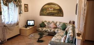 Afbeelding uit fotogalerij van Claudia House Green Residence Sirmione in Desenzano del Garda