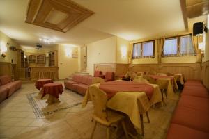 Posezení v ubytování Albergo Valbella