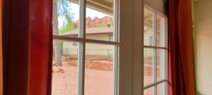 Galeriebild der Unterkunft Spacious house with hot tub spa, to enjoy red rock view, near Amitabha stupa, and trails in Sedona + 45 Fotos