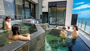 Majutusasutuse Ryugujo Spa Hotel Mikazuki Fujimitei külastajad