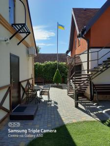Budova, kde se aparthotel nachází + 37 fotografií