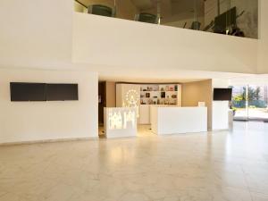 Kuchyň nebo kuchyňský kout v ubytování Fiesta Inn Aguascalientes