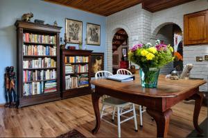 Η βιβλιοθήκη του bed and breakfast
