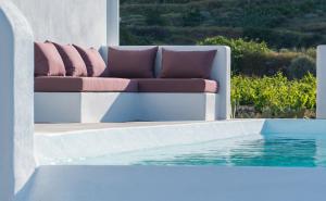 Бассейн в Azar Villas Santorini Senior Suite With Private Pool And Sea View или поблизости