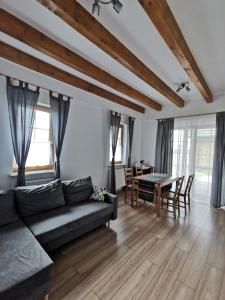 Część wypoczynkowa w obiekcie Apartamenty Stajnia Ojcowizna