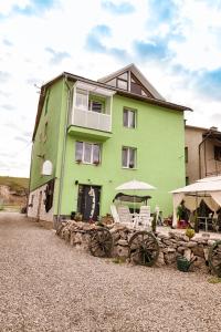 Budova, kde se prázdninový dům nachází