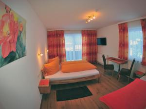 Postel nebo postele na pokoji v ubytování Haus Scheiber + 37 fotografií