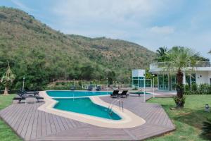 Gallery image of Erachon Raft Resort in Kanchanaburi