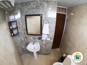 Hotel Caquetá Real HSC的一间浴室