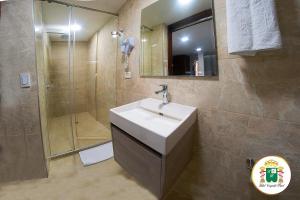 Hotel Caquetá Real HSC的一间浴室