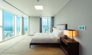 Gallery image of LCT Residence in Busan