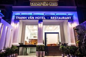 a building with a sign that reads titan van hotel at Thanh Van Hotel Quy Nhon in Quy Nhon