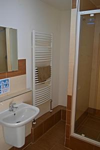 Koupelna v ubytování Hostel U Sv. Štěpána