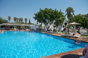 A piscina localizada em Summer Village of Hippokrates - Adults only ou nos arredores