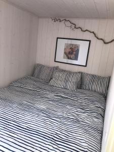 A room at Hytte med sjøutsikt og 20 min fra dyreparken