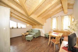 Posezení v ubytování Gästehaus Kastenhof
