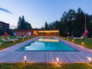 Basen w obiekcie Hotel Sonnschein lub w pobliżu