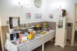 Jedlo v ubytovaní bed & breakfast alebo blízkom okolí