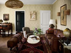 Posezení v ubytování Commodore Perry Estate, Auberge Resorts Collection