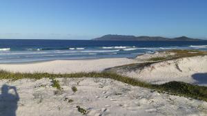 Gallery image of Suítes Tropicana guesthouse in Cabo Frio