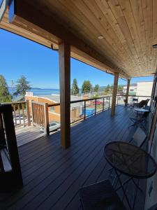 En balkong eller terrasse på Beyond Bliss Suites & Spa
