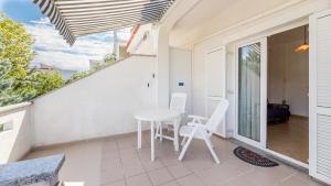 Ein Balkon oder eine Terrasse in der Unterkunft Damir & Gordana