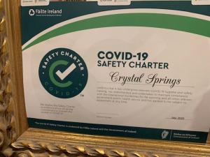 Um certificado, prémio, placa ou documento mostrado em Crystal Springs B&B