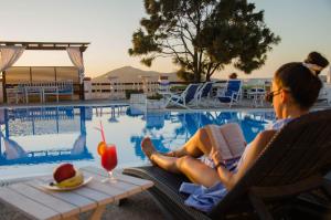 Gallery image of Skala Sunset Hotel and spa in Ios Chora