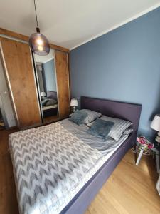 Posteľ alebo postele v izbe v ubytovaní Apartamenty Via Marina