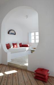 A bed or beds in a room at Altana Heritage Suites