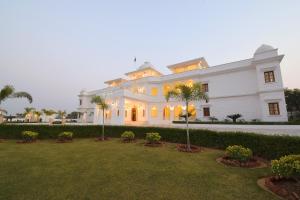 Zahrada ubytování Umaid Farm Resort- A Legancy Vintage Stay In Jaipur