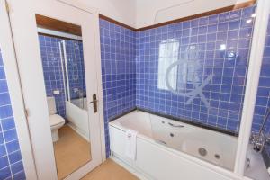 A bathroom at Hotel Rural Casa Xusto