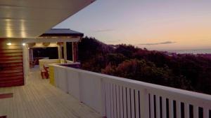 Balkón nebo terasa v ubytování The Waiheke Lodge