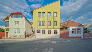 Afbeelding uit fotogalerij van Monarch House in Braşov