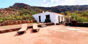 Gallery image of El Drago Rural House in Alajeró