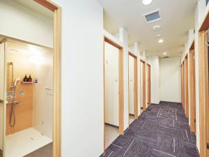 Kamar mandi di THE POCKET HOTEL Kyoto Karasuma Gojo