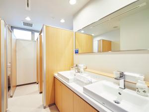 Kamar mandi di THE POCKET HOTEL Kyoto Karasuma Gojo
