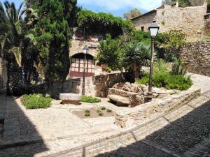 Zdjęcie z galerii obiektu Hostal Sant Jordi w Tossa de Mar